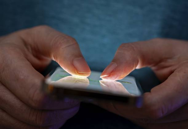 EU einig bei Chatkontrolle“ – Mitgliedstaaten stimmen für Ausnahme von Datenschutzregeln, Symbolbilder