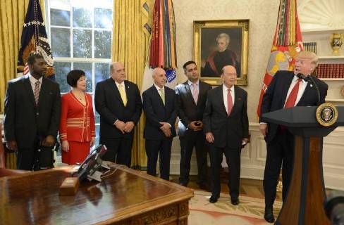Donald Trump zum Minority Enterprise Development Award