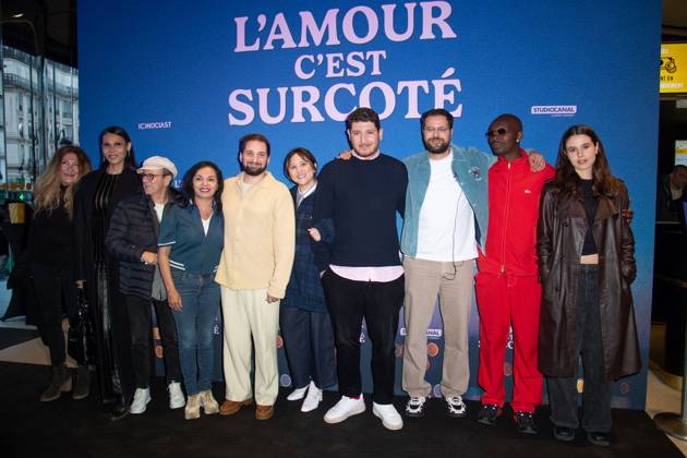 L Amour C est Surcote Premiere in Paris