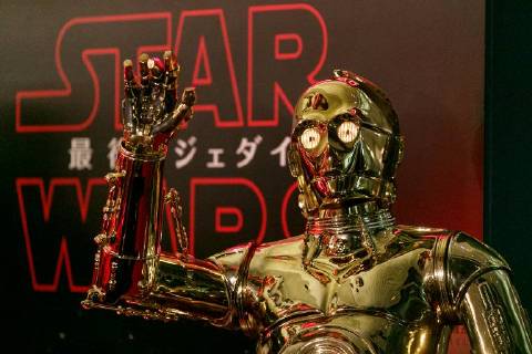 Star Wars fans waiting for the premiere The Last Jedi in Tokyo