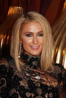 Paris Hilton shows her engagement ring at Golden Globe HBO After Party