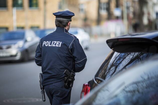 Religious symbols banned in the Berlin civil service, 20th anniversary on 31 March