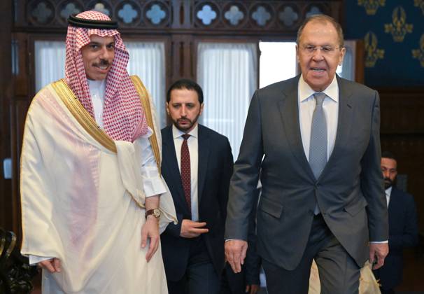 Moscow, Sergei Lavrov meets Prince Faisal bin Farhan Al Saud