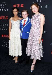 Netflix s Lost in Space Season 1 Premiere