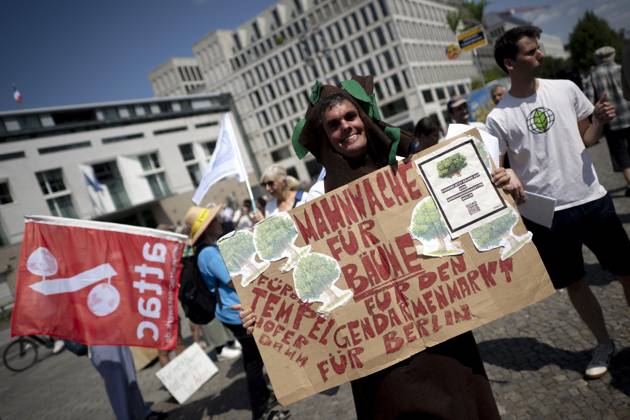 Berlin, Despite criticism, there are no new trees for the Gendarmenmarkt - Stock photos