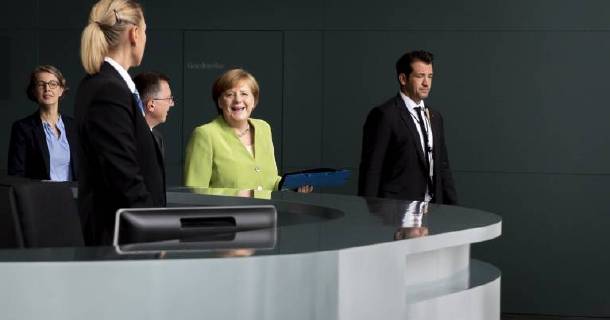 Bundeskanzlerin Merkel bei der Preisverleihung des Wettbewerbs startsozial