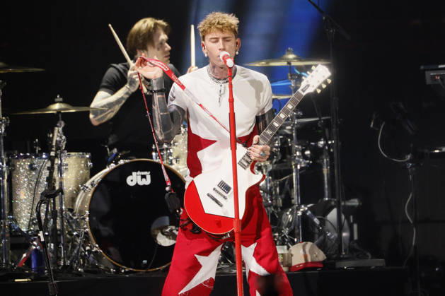 Y100 s iHeartRadio Jingle Ball in Miami