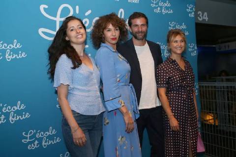 L Ecole est finie Premiere in Paris