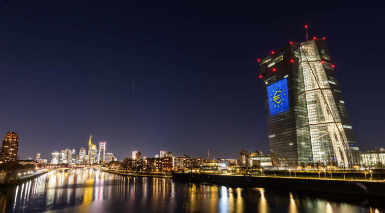 Frankfurt am Main, European Central Bank welcomes the euro in Bulgaria with façade lighting