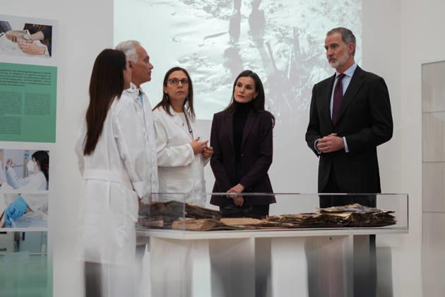 Spanien, Königin Letizia and König Felipe besuchen Projekt Recovering Memories in Valencia
