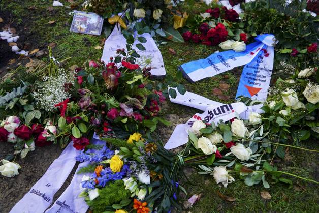 Hamburg, Grab von Schauspieler Rolf Becker auf dem Ohlsdorfer Friedhof