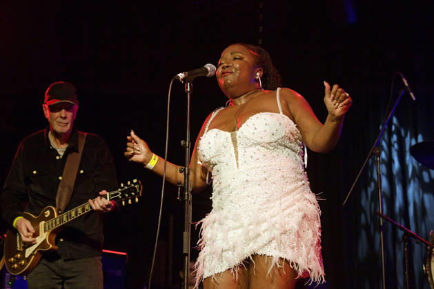 January Blues Festival in London, Robbin Kapsalis