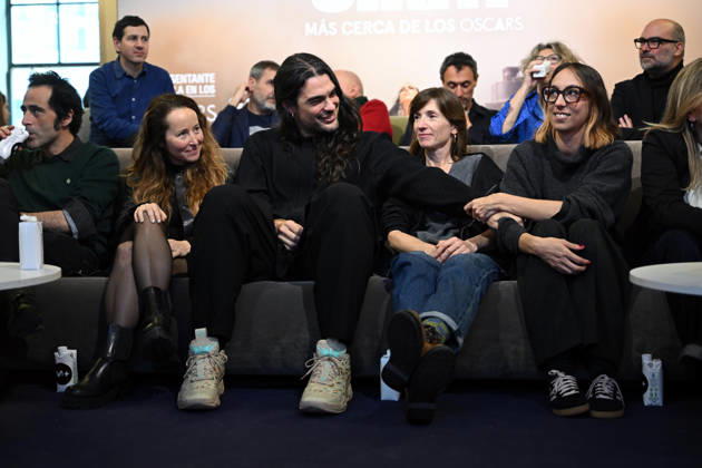 Spanien, Mitwirkende am Film Sirat freuen sich in Madrid über Oscarnominierung