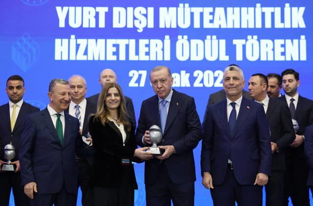 Istanbul, Recep Tayyip Erdogan nimmt an einer Preisverleihung für Erfolge im internationalen Auftragswesen