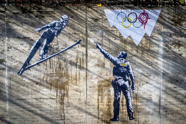 Milano Cortina, LAIKA mural in Rome against ICE presence