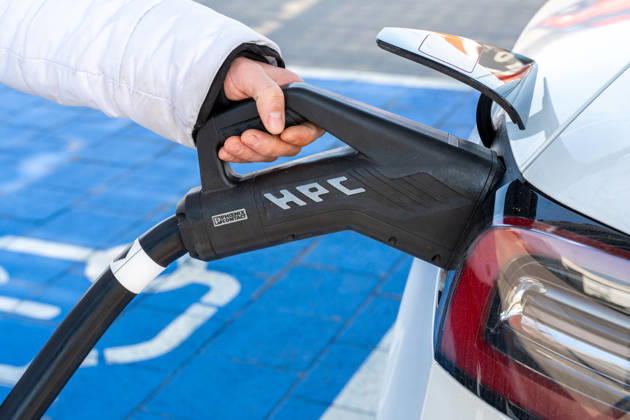 Auslastung von Ladesäulen für Elektroautos nimmt deutlich zu, Symbolbilder