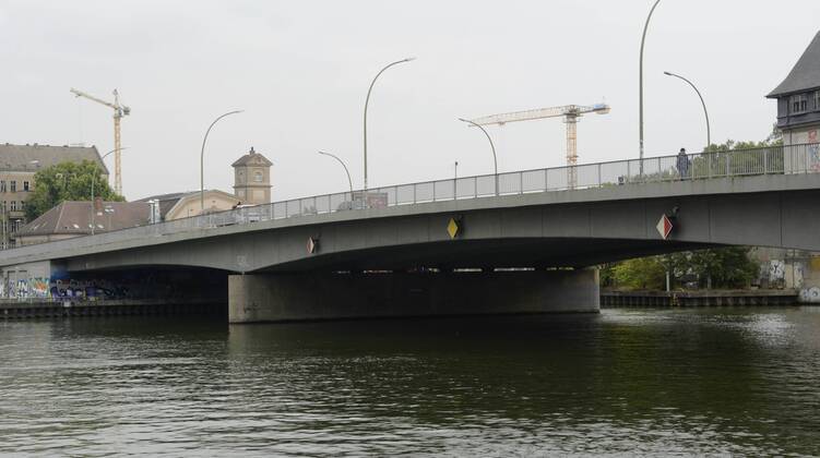 Berlin, parts of the Elsen Bridge in Treptow will be demolished at the beginning of 2020