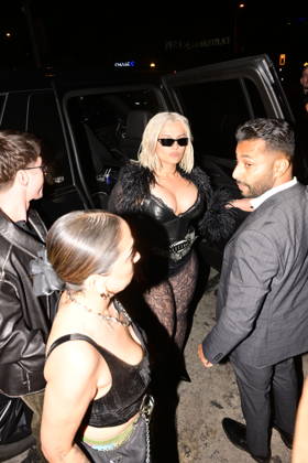 Celebrity, Bebe Rexha unterwegs in Los Angeles