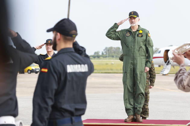 Royals, König Felipe von Spanien besucht Trainingseinrichtung der Marine