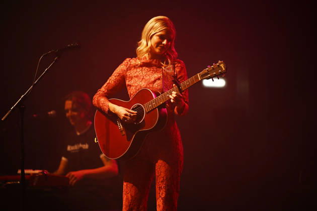 Musik, Carter Faith Konzert in London