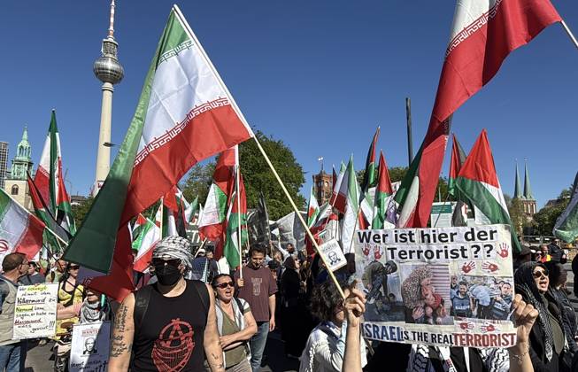 Berlin, demonstration critical of Israel
