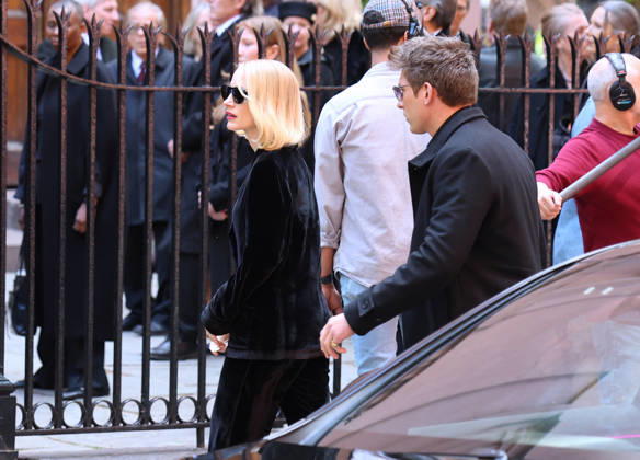 Celebrity, minivan filming with Jessica Chastain and Ben Stiller in New York