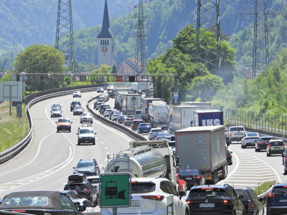 Schweiz, Stau auf der Gotthardautobahn