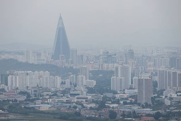 Nordkorea, Pjöngjang im Nebel