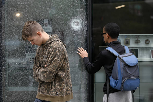 USA, Einschusslöcher nach Schüssen vor dem Weißen Haus in Washington DC