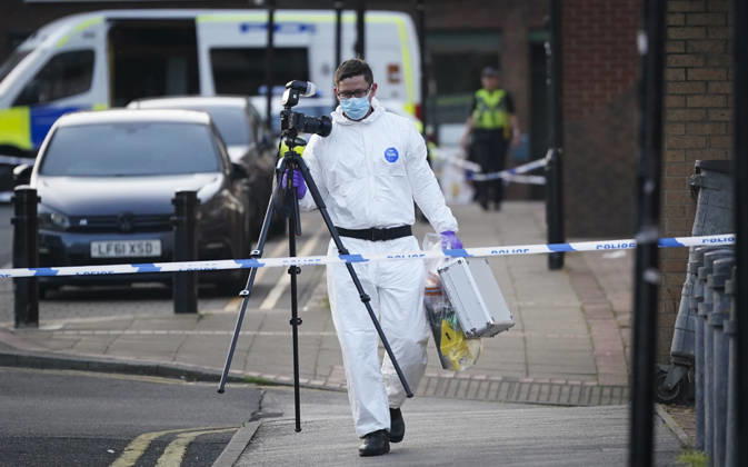 Großbritannien, Polizeieinsatz nach tödlicher Schießerei in Sheffield