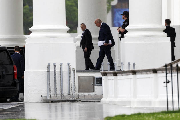 USA, Donald Trump leaves the White House in Washington DC