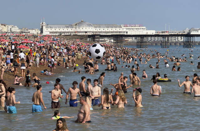 Great Britain, Beach weather in Brighton