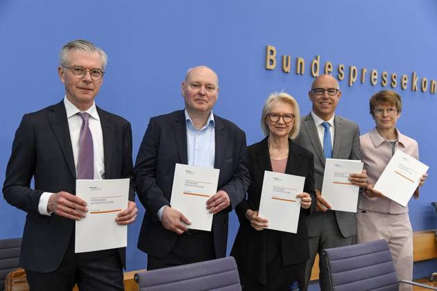 Berlin, BPK, Vorstellung des Frühjahrsgutachtens