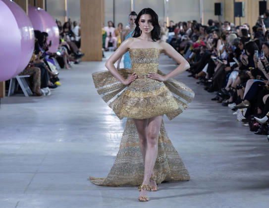 Fashion Art Toronto s Fashion Week