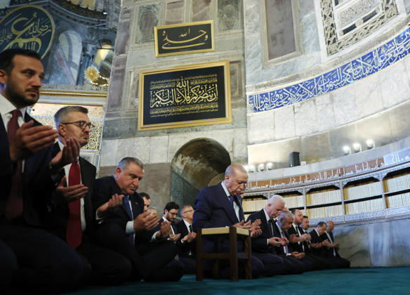 Türkei, Recep Tayyip Erdogan bei Freitagsgebet in der Hagia Sophia in Istanbul