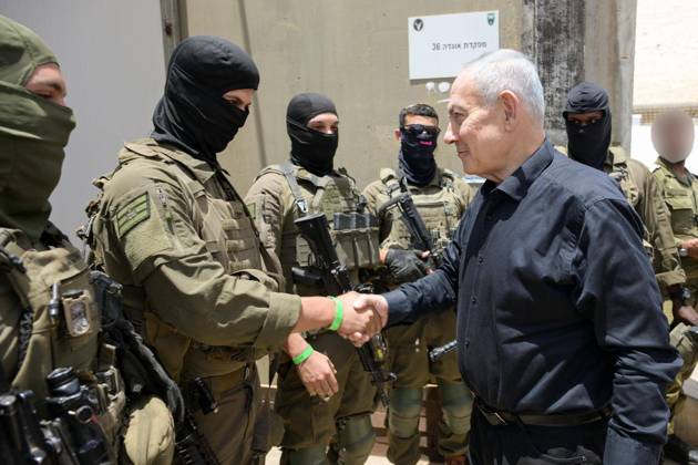 Middle East conflict, Israel, Benjamin Netanyahu visits troops on the northern border