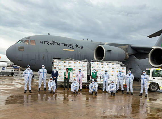 Ebola-Ausbruch in Afrika, Lieferung von medizinischen Hilfsgütern von Neu Delhi nach Uganda