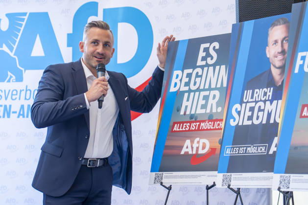 Sachsen-Anhalt, Ulrich Siegmund präsentiert Wahlkampagne der AfD in Magdeburg