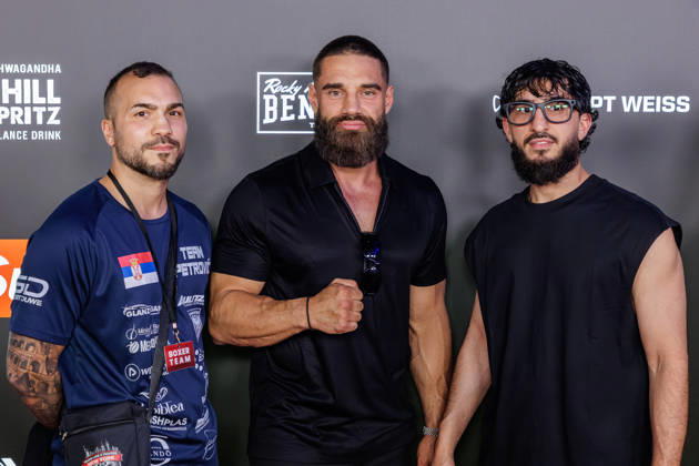 Celebrity, Fame Fighting in Leverkusen
