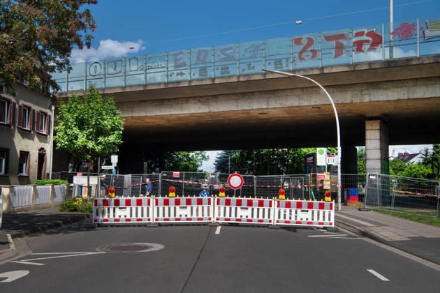 NRW, Closed motorway bridge Bonn-North