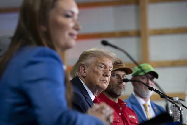 USA, Donald Trump at talks with farmers at the Custer Farm in Chippewa Falls, Wisconsin