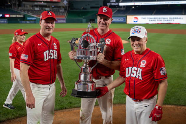 USA, Nationals Park: Republikaner und Demokraten nach Congressional Baseball Game in Washington