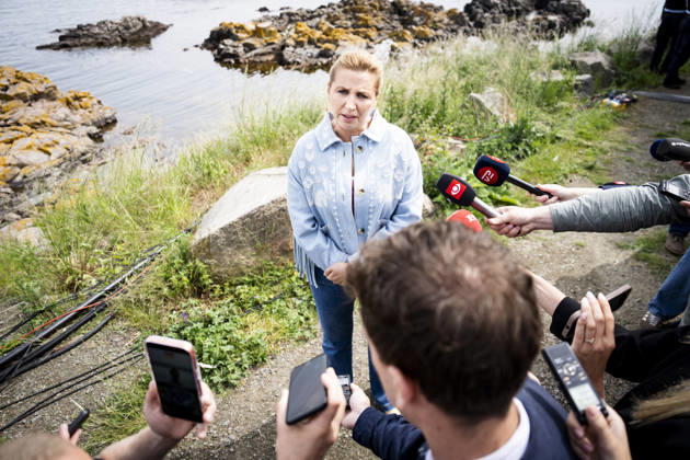 Dänemark, Mette Frederiksen spricht mit Presse nach Folkemoedet-Eröffnung in Allinge