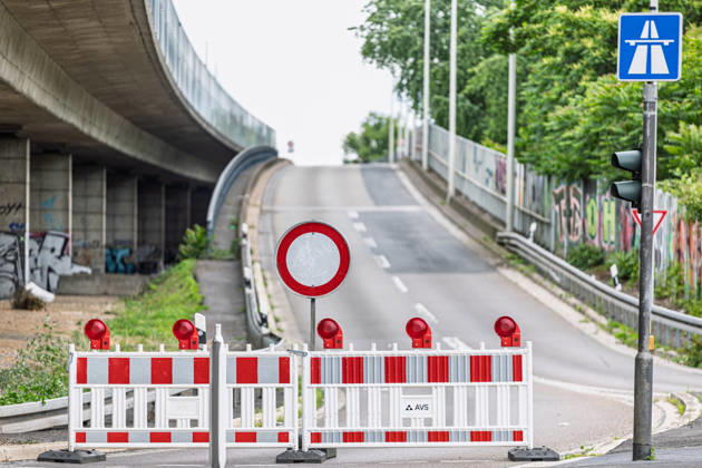 NRW, Vollsperrung Nordbrücke Bonn