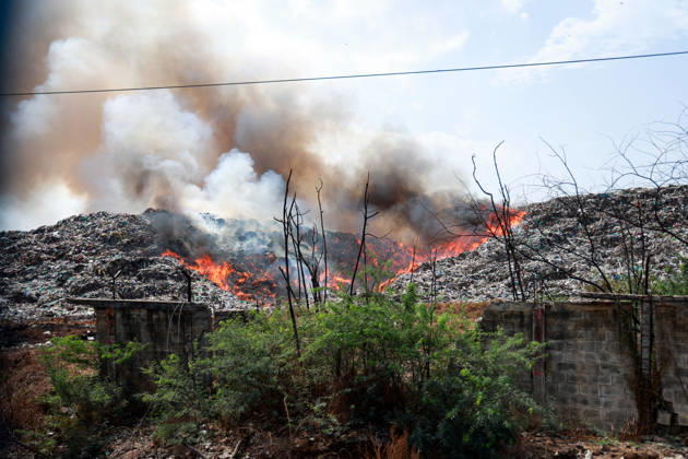 India, fire at a landfill site in Chennai