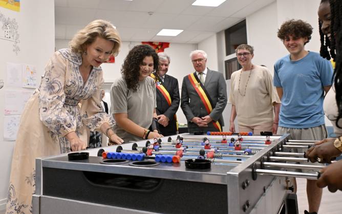 Royals, Belgium: Queen Mathilde visits a clinic in De Haan