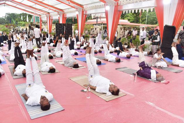 Internationaler Tag des Yoga, Massenveranstaltung in Guwahati