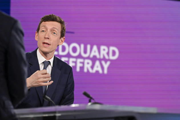 Frankreich, Dimanche en Politique