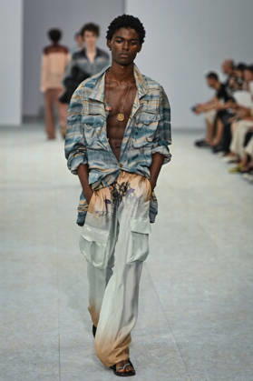 Paris Fashion Week, Dries Von Noten Modenschau