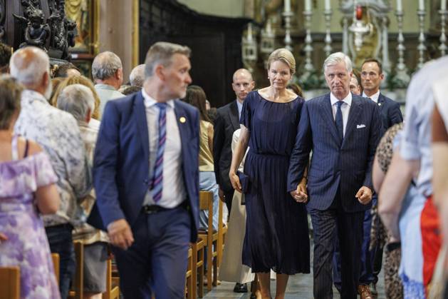 Royals, König Philippe und Königin Mathilde gedenken der Opfer des Zug-Unfalls mit einem Kleinbus bei Gedenkzeremonie